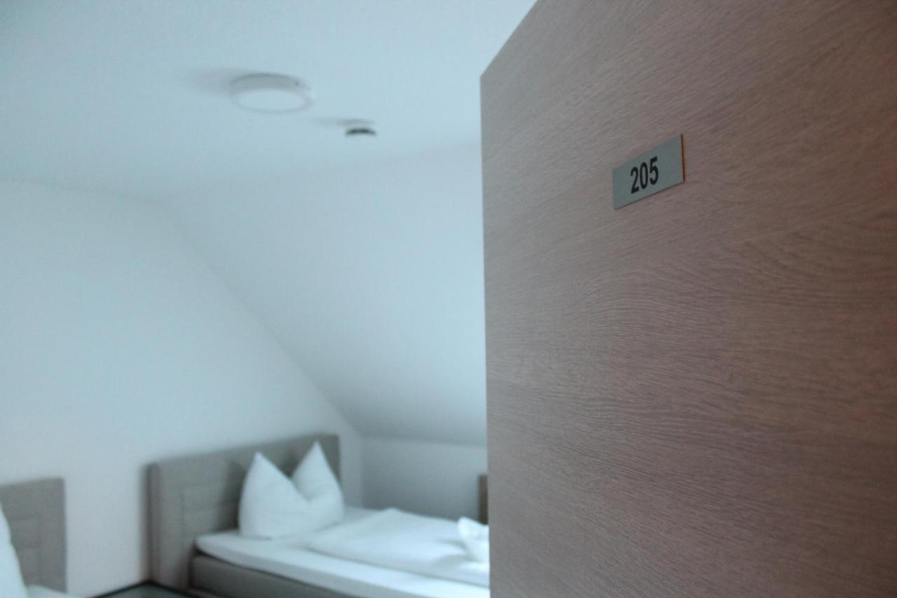 Gastehaus Hubertushof - 24H Check-In Hotel Hausen  Екстериор снимка
