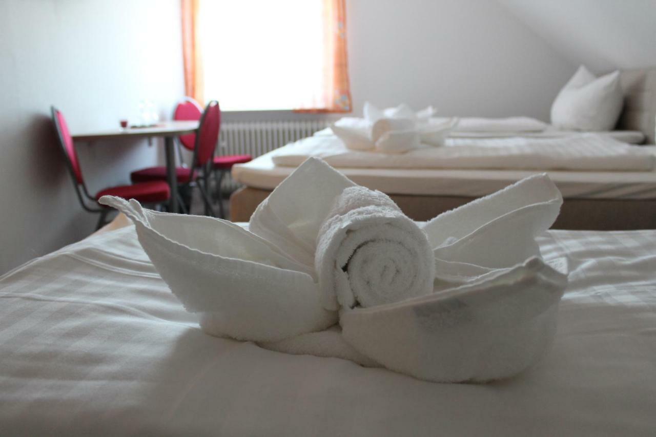 Gastehaus Hubertushof - 24H Check-In Hotel Hausen  Екстериор снимка